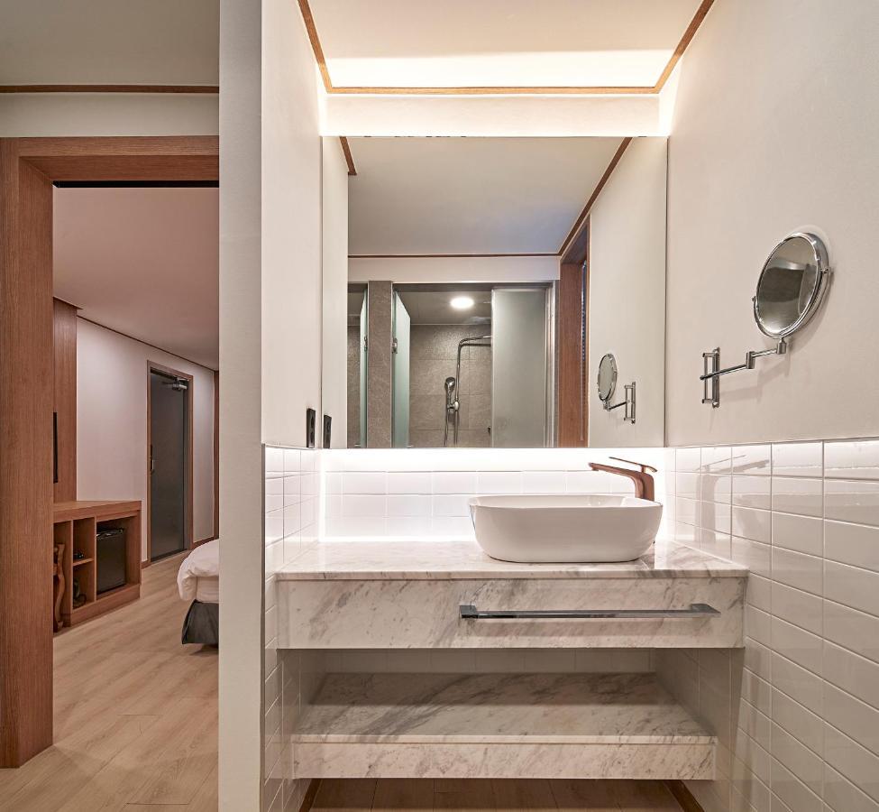 Monday Cracker Hongdae Hotel Seul Exterior foto