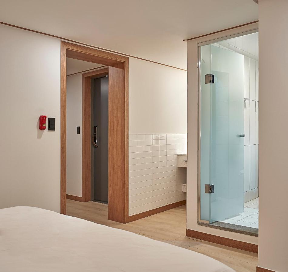 Monday Cracker Hongdae Hotel Seul Exterior foto