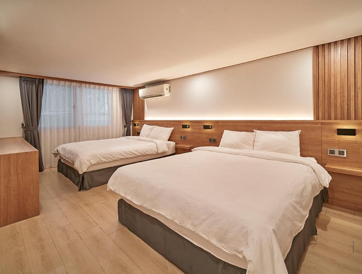 Monday Cracker Hongdae Hotel Seul Exterior foto